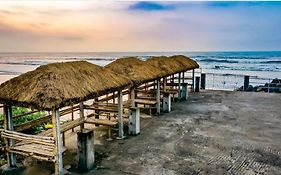 Resort Garden Retreat Seaview